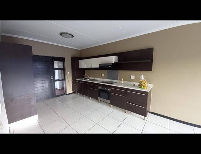 2 BEDROOM PROPERTY TO RENT IN GREENSTONE HILL